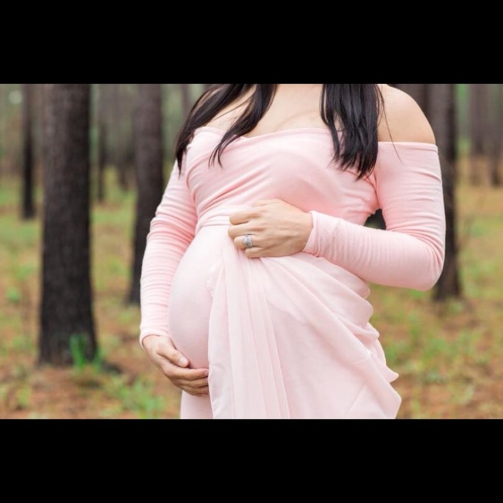 Gorgeous maternity dress!